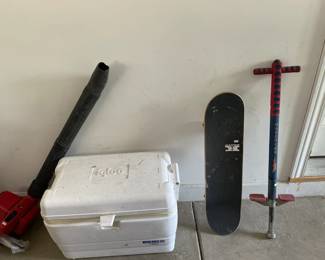 Krown skateboard, Maverick pogo stick
