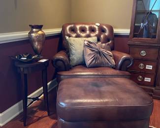 Ethan Allen Leather Chair & Ottoman (BL), Heckman Oval Side Table,  Throw Pillows, Heckman Oval Side Table, Painted Ceramic Vases, Ethan Allen Lahore Rug