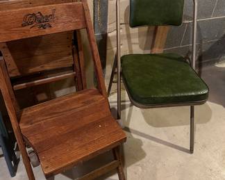 Dowd, Vintage Oak Folding Lodge Chairs
