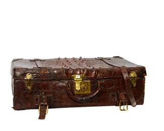 134  ALLIGATOR TRAVELING CASE SLIGHTLY WORN