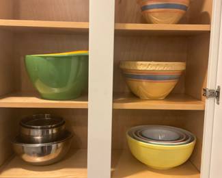Pyrex and other Bowls
