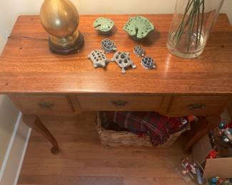 Occasional table