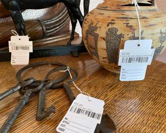 Andrea Winters Moab Utah Vase, Cast Iron Key Ring
Metalcrafters Cast Iron Doorstop