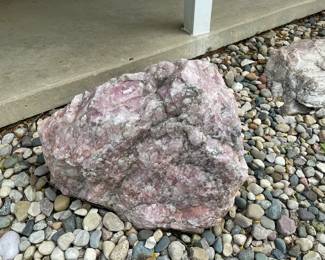 Rose quartz boulders