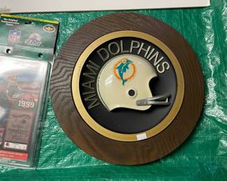Miami Dpolphins wood sign