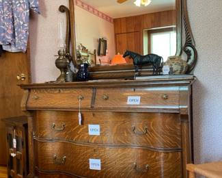 Antique Claw Foot Dresser & Mirror, Goldfield Hotel Oil Lamp, Horse Shoes, Andrea Winters Moab Utah Vase, Cast Iron Key Ring, Metalcrafters Cast Iron Doorstop