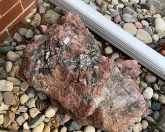 Rose quartz boulders