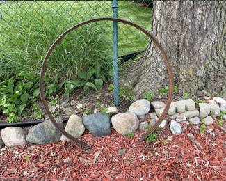 Various outdoor décor
