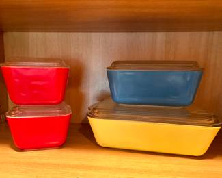 Vintage Pyrex 8 pc Refrigerator Dishes