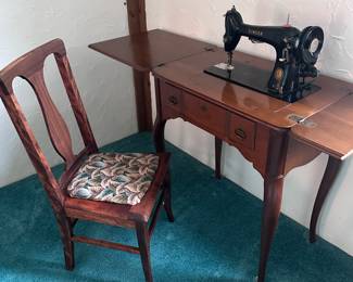 Singer Sewing Machine Console Cabinet 