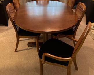 Drexel Heritage dining room table with 2 extensions and 6 chairs