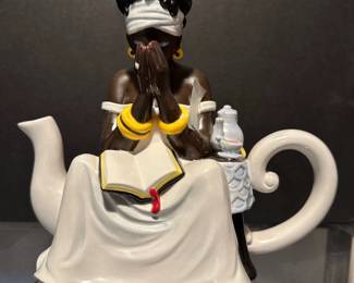 Annie Lee Teapot