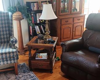 Another Lazy boy comfy chair side table and a stiffel brass lamp- (one of two second one is a floor lamp)