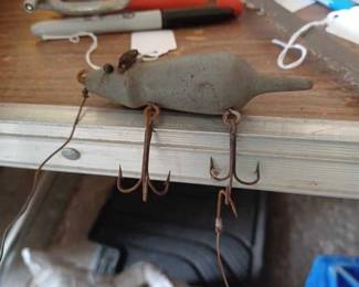 Hand carved mouse lure