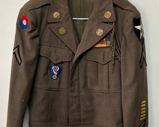 WW2 Army Jacket 30 Years of Service, with Manhattan Project Patch, 9th Infantry Patch, Medic Patch, Silver Star Patch 