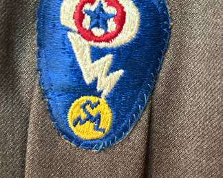 WW2 Army Jacket 30 Years of Service, with Manhattan Project Patch, 9th Infantry Patch, Medic Patch, Silver Star Patch 