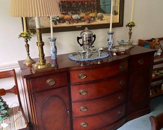 Matching Drexel Dining Room Table, 6 Chairs, 2 leafs, Hutch and Sideboard 