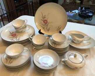 Romantic Set of Windsor Rose Fine China from Japan