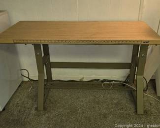 WMC Metal base Craft Table