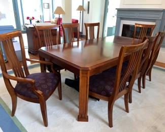Thomasville Dining Table with 2 Leaves, 8 Chairs and pads $495 
