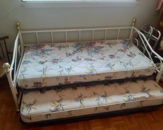 Trundle Bed