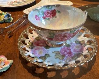 Vintage tea cups & saucers