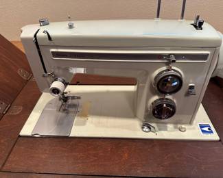 Sears Kenmore Model 1400 Zig Zag sewing machine 