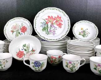 GRLI222 Casual Gourmet Noritake Dishes Set includes dinner plates, salad plates, bowls and more
