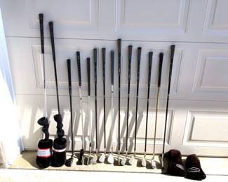 GRLI241 Mizuno Callaway Golf Clubs Mixture of golf clubs.&nbsp;
