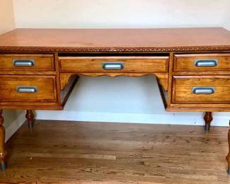 GRLI229 Wood Desk 5 drawer desk,
