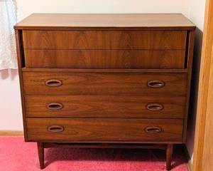 Vintage Dixie Mid Century Modern Cherrywood Dresser