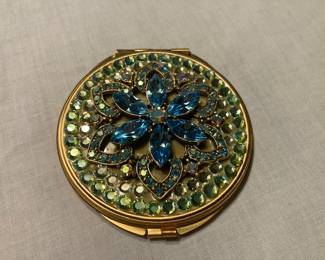 Saks fifth avenue compact