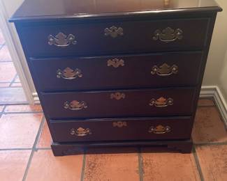 nice vintage mahogany chest (1 of 2)