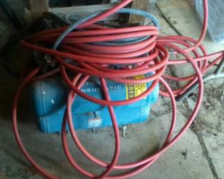 AIR COMPRESSOR
