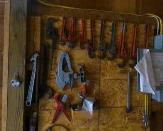 PIPE WRENCHES