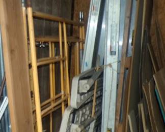 SCAFFOLDING & PLANKS