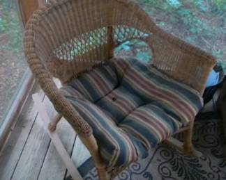 WICKER ROCKER