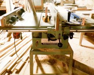 DELTA TABLE SAW