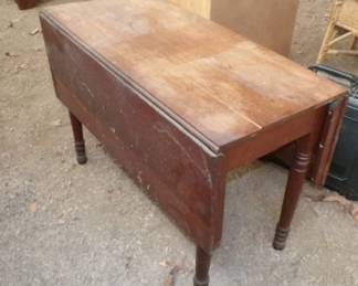 DROP LEAF TABLE