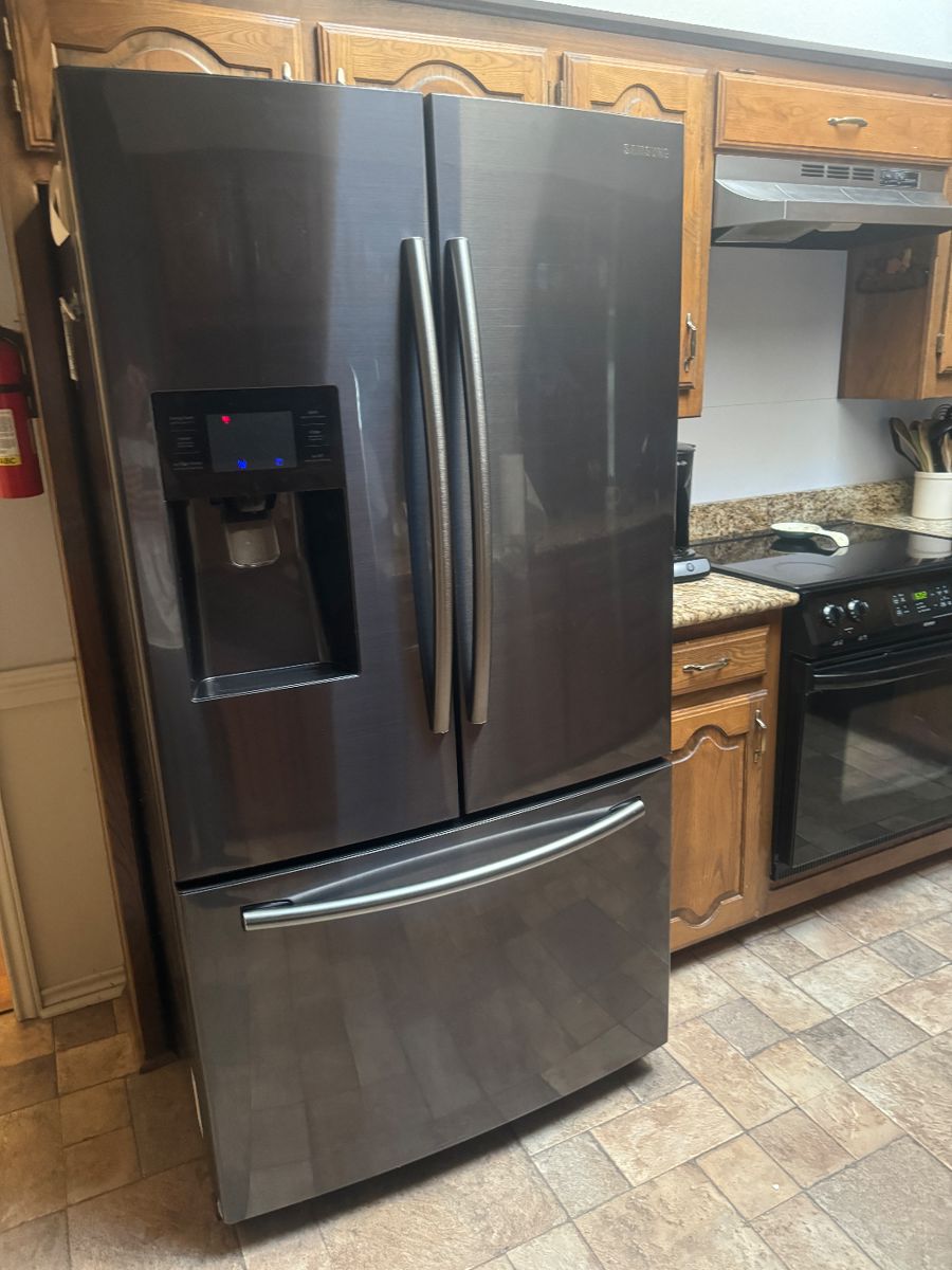 Samsung Refrigerator with Bottom freezer