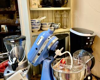 THIS BLUE KITCHEN AID IS OUTSTANDING!