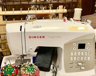 SINGER INGENUITY SEWING MACHINE.