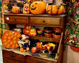 HUTCH FULL OF PUMPKINS AND SPICE!