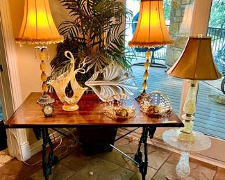 CAST IRON LEG TABLE.