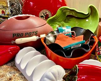 LOVE THE FOOTBALL PRO POT!