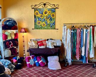 BLANKETS AND TABLECLOTHS.