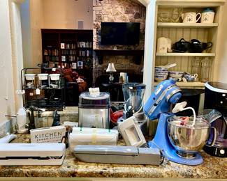 EVERYONE NEEDS A KITCHEN AID.  MAKES A GREAT WEDDING GIFT.