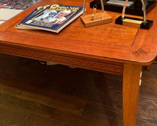 TABLE DETAIL-SEE THE BUTTERFLY JOINT