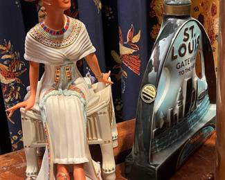 LOVELY CYBIS FIGURINE DEPICTING CLEOPATRA