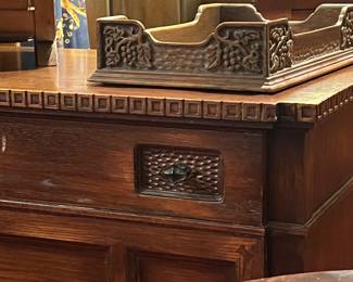 HANDSOME 4 DRAWER  ROMWEBER CHEST 